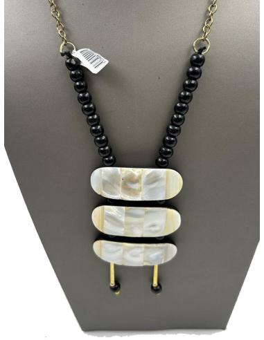 COLLARES MUJER LARGOS BLANCOS Y NEGROS CON COLGANTE NACAR