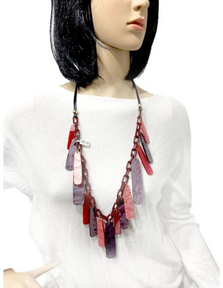 COLLARES GRANATES Y VINO IDEALES PARA TRAJES MONOCROMATICOS