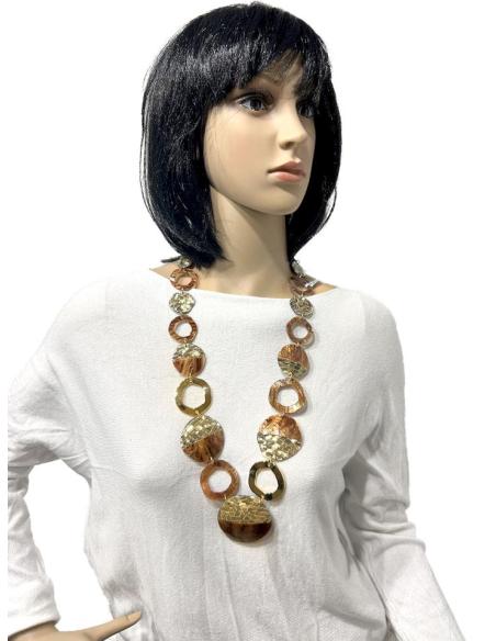 COLLARES MARRONES CAREY CON LOS QUE ELEVAR EL LOOK