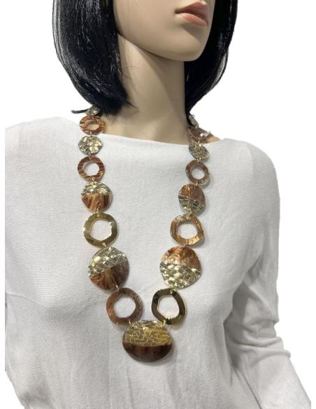 COLLARES MARRONES CAREY CON LOS QUE ELEVAR EL LOOK