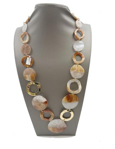 COLLARES MARRONES TOFFEE CON LOS QUE ELEVAR EL LOOK