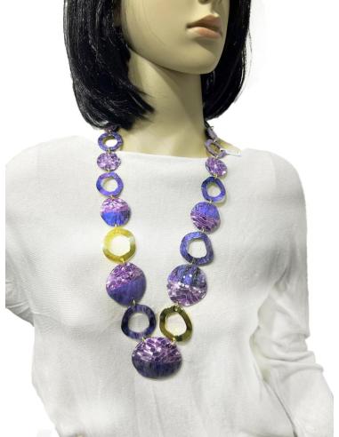 COLLARES DE MODA MORADOS PARA DAR COLOR Y ESTILO AL LOOK