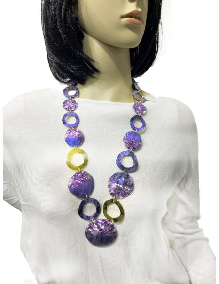 COLLARES DE MODA MORADOS PARA DAR COLOR Y ESTILO AL LOOK