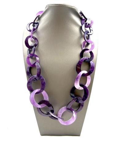 COLLARES MORADOS CON ESLABONES GRANDES MUY BONITOS