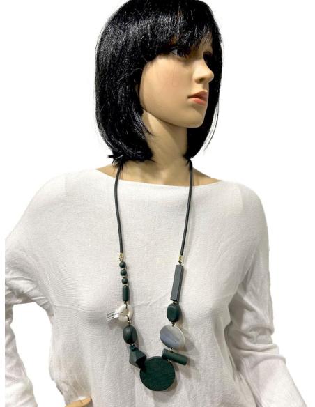 COLLARES NEGROS LARGOS ORIGINALES PARA APORTAR VISTOSIDAD AL LOOK
