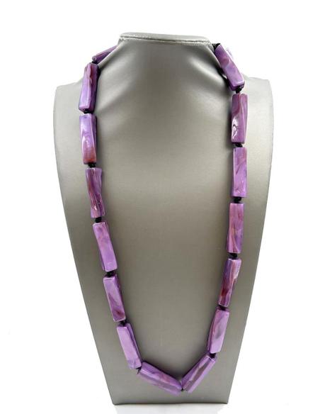 COLLARES MORADOS QUE FAVORECEN MUCHO A MORENAS Y RUBIAS