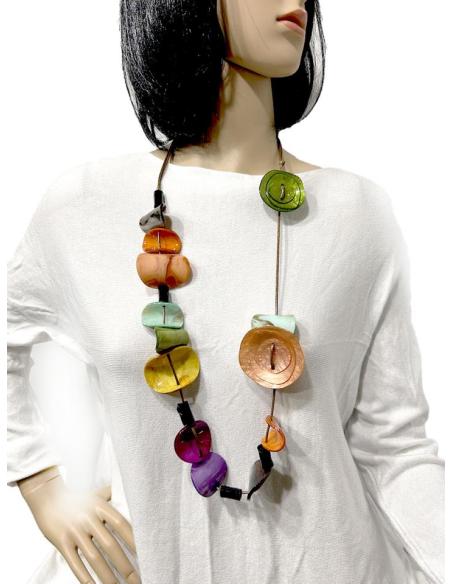 COLLARES ALEGRES PARA REINVENTAR TU LOOK ESTA TEMPORADA
