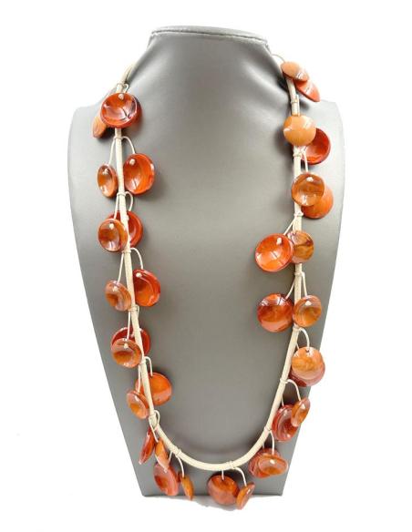 COLLARES ORIGINALES NARANJAS PARA APORTAR UN TOQUE VITAMINOSO AL LOOK