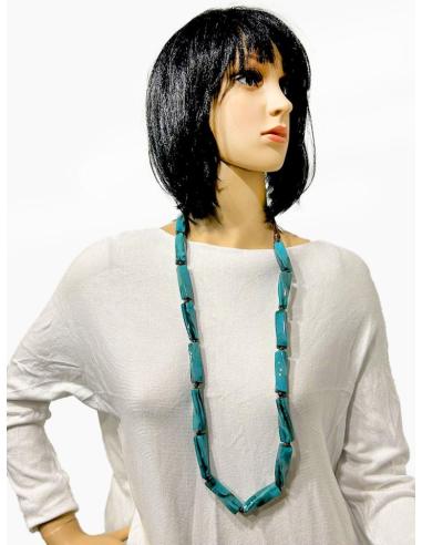 COLLARES VERDES QUE FAVORECEN MUCHO A MORENAS Y RUBIAS