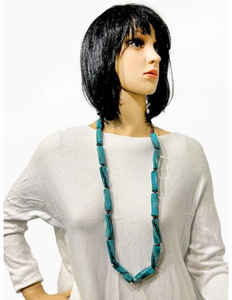 COLLARES VERDES QUE FAVORECEN MUCHO A MORENAS Y RUBIAS