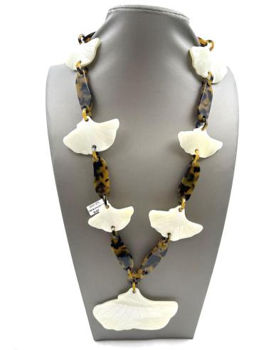COLLARES ESLABON TONO CAREY CON HOJAS BLANCAS GINKGO BILOBA