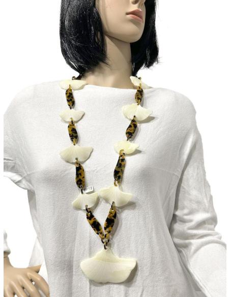 COLLARES ESLABON TONO CAREY CON HOJAS BLANCAS GINKGO BILOBA