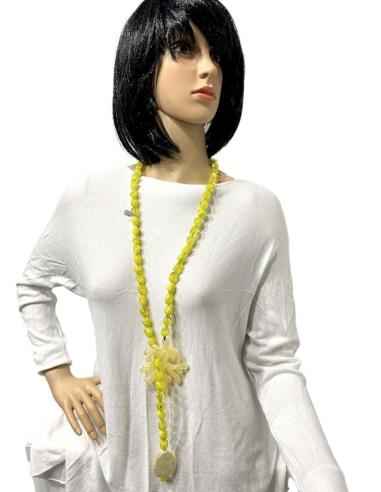 COLLARES PISTACHO LARGOS CON RAMITA DE CORAL MUY VISTOSOS