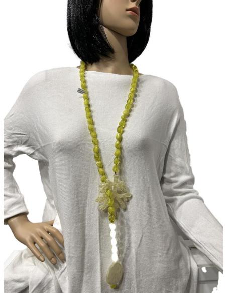 COLLARES PISTACHO LARGOS CON RAMITA DE CORAL MUY VISTOSOS