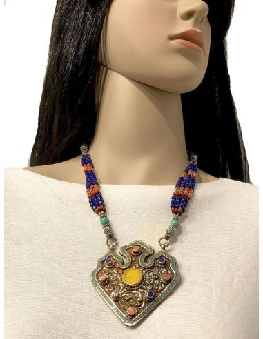 COLLARES PLATA CORTOS CON PRECIOSO MEDALLON NEPAL ARTESANAL