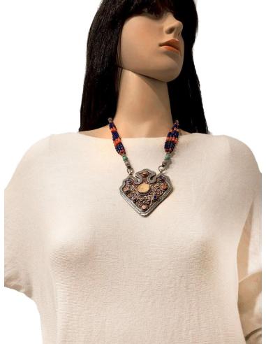 COLLARES PLATA CORTOS CON PRECIOSO MEDALLON NEPAL ARTESANAL