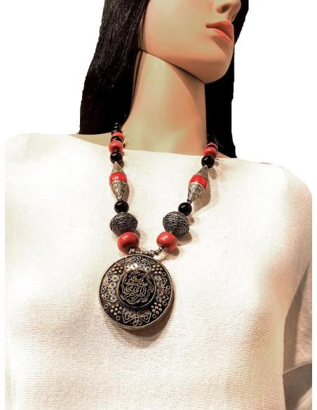 COLLARES PLATA TIBET CON CORAL ROJO Y ONIX NEGRO Y MEDALLON ANTIGUO