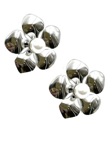 PENDIENTES DE FIESTA CORTOS Y PEQUEÑOS DE FLOR DORADA O PLATEADA