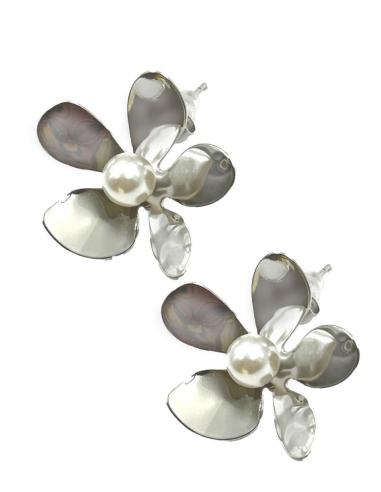 PENDIENTES FIESTA PEQUEÑOS Y CORTOS FLOR EN DORADO Y PLATEADO