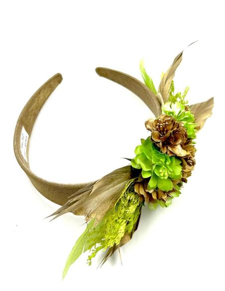 TOCADOS BODA VERDES Y DORADOS DIADEMAS DE FLORES Y PLUMAS