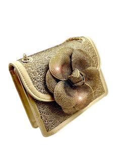 BOLSOS FIESTA DORADOS PEQUEÑOS CON BONITA FLOR DE PEDRERIA PARA INVITADAS DE BODAS