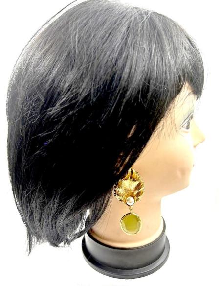 PENDIENTES VERDE OLIVA CON HOJA DORADA Y PERLITA