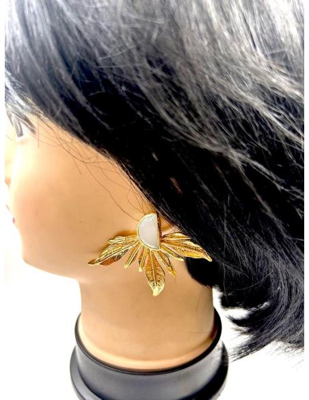PENDIENTES SOFISTICADOS DORADOS CON GRIS PERLA
