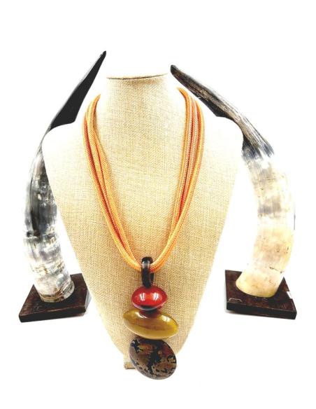 COLLARES NARANJAS DE CUERNO DE BUFALO PARA LOOK IBIZA