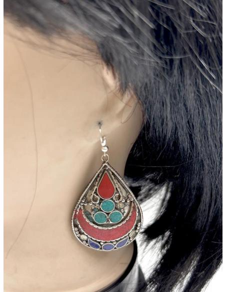 PENDIENTES LARGOS PLATEADOS TURQUESA Y CORAL