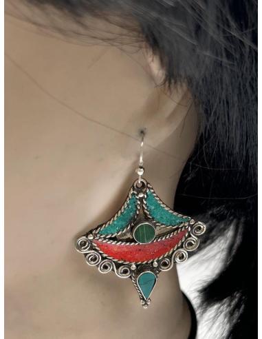 PENDIENTES PLATEADOS CON PIEDRAS TURQUESA Y ROJO