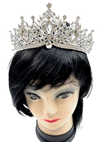 TIARAS ESPECTACULARES PARA EVENTOS INOLVIDABLES CON PEDRERIA DE FIESTA