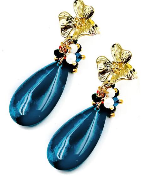 PENDIENTES DE PIEDRA LARGOS AZULES PETROLEO CON FLORECITA DORADA