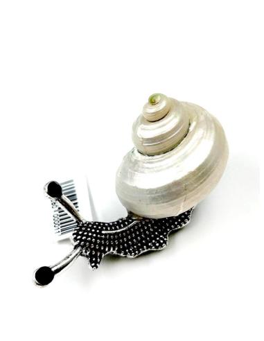 BROCHES PLATEADOS CON NACAR PARA MUJER DE CARACOL