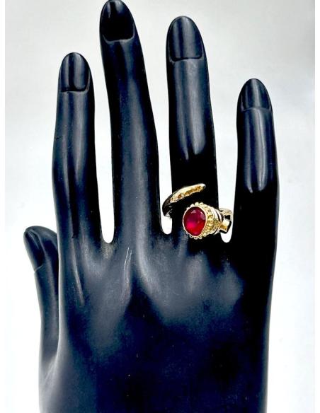 ANILLOS DORADOS CON PIEDRA ROJA PARA BODAS Y EVENTOS