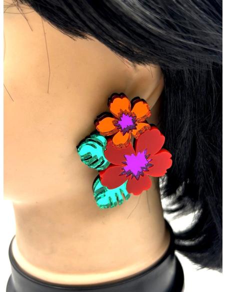 PENDIENTES INVITADA CON FLORES EXOTICAS ROJAS Y VERDES IDEAL BODAS ESTIVALES