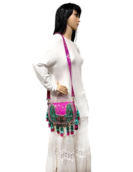 BOLSOS PIEL FUCSIAS BANDOLERA IBIZA PARA VERANO CON BORLAS Y BORDADO ABALORIOS