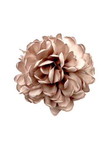 FLORES DE TELA BEIGE PARA MADRINA E INVITADA | EL JARDIN DEL DESEO