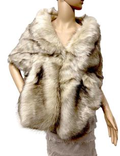 Imagen del producto ESTOLAS BEIGE PARA MADRINA E INVITADA DE BODA | EL JARDIN DEL DESEO