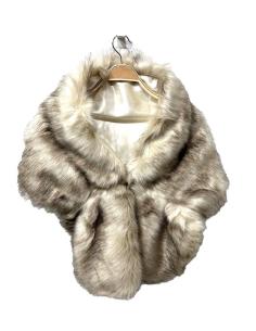 ESTOLAS BEIGE PARA MADRINA E INVITADA DE BODA | EL JARDIN DEL DESEO 2