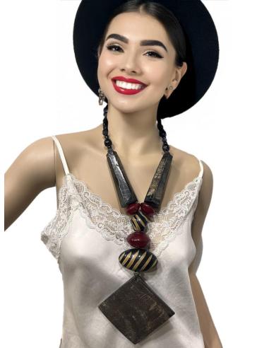 COLLARES GRANATES Y NEGROS CON DETALLES TRIBALES | EL JARDIN DEL DESEO