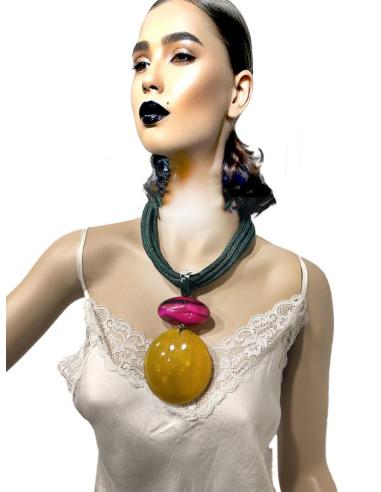 COLLARES VERDES BOTELLA Y COLGANTE TRIBAL MOSTAZA | EL JARDIN DEL DESEO