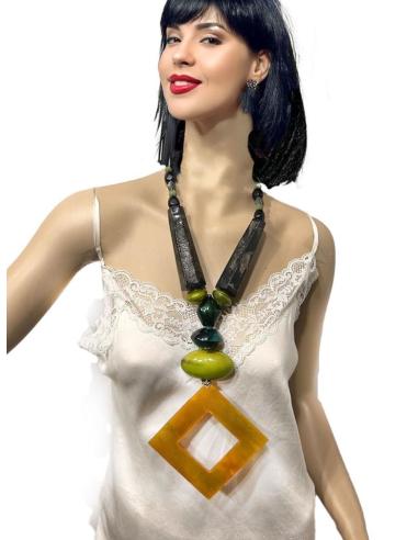 COLLARES DE MADERA Y ASTA VERDES Y NEGROS | EL JARDIN DEL DESEO