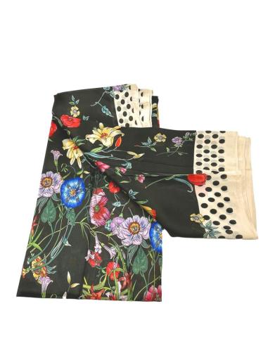 PAÑUELOS MUJER NEGROS CON BONITAS FLORES | EL JARDIN DEL DESEO