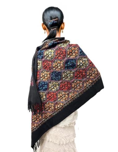 MANTONES PARA MUJER NEGROS CON BORDADO MULTICOLOR
