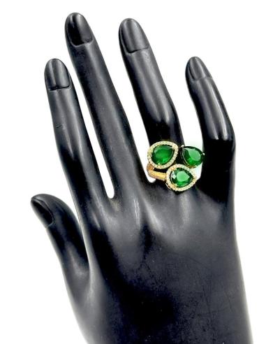 ANILLOS DORADOS DE BODA CON PEDRERIA VERDE PARA EVENTOS Y BODAS
