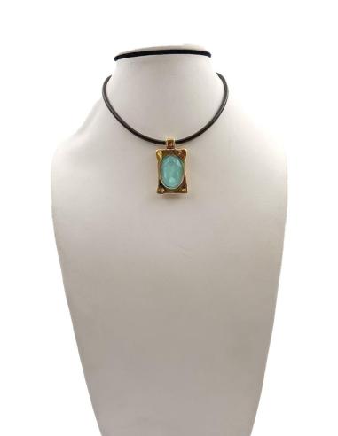 COLLARES CORTOS MUJER CUERO Y COLGANTE DORADO | EL JARDIN DEL DESEO
