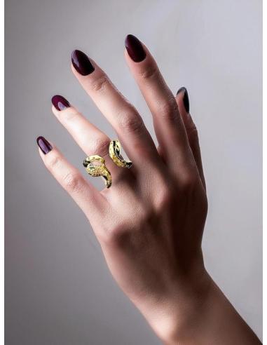 ANILLOS DORADOS ANCHOS CON SERPIENTE