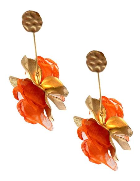 PENDIENTES LARGOS NARANJAS Y DORADOS CON PETALOS DE TELA SEDOSA | EL JARDIN DEL DESEO
