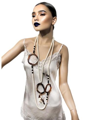 COLLARES BLANCOS Y NEGROS DE MUJER CON MODERNAS ARANDELAS | EL JARDIN DEL DESEO
