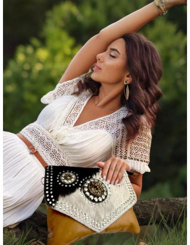 BOLSOS PIEL MARRONES TOFFEE Y VACA BLANCO Y NEGRO | BOLSOS ETNICOS
